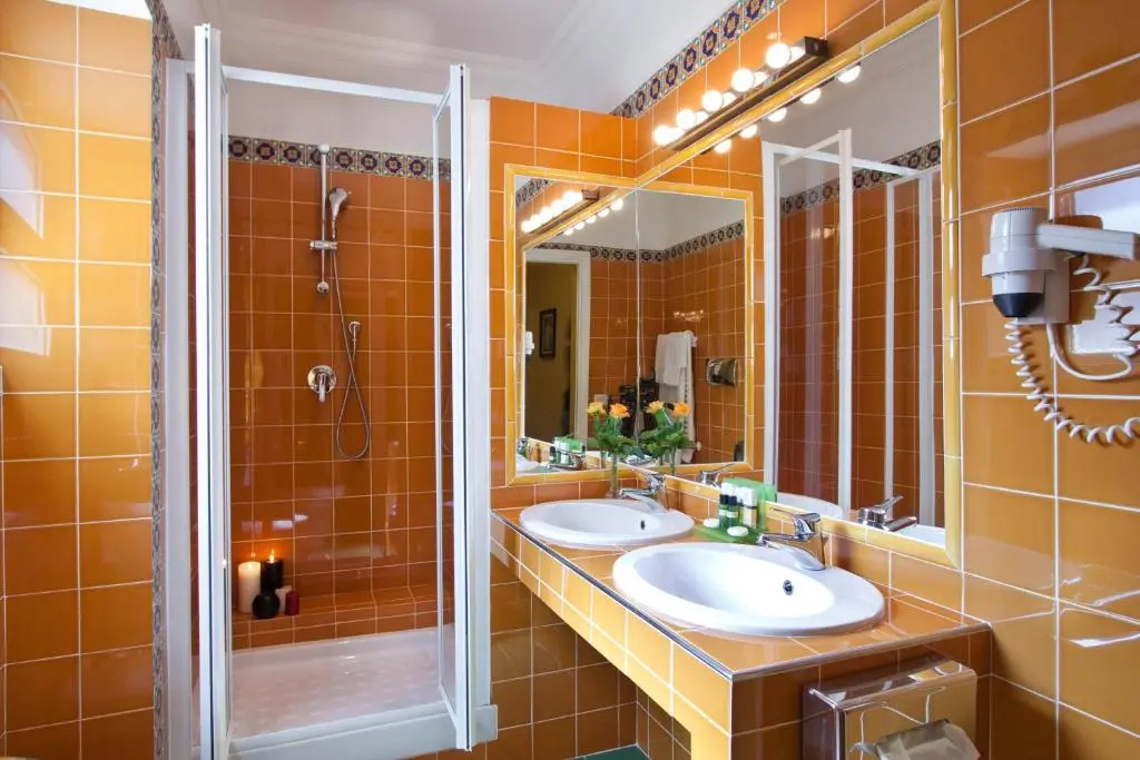 Diana Roof Garden Hotel  - Chambres