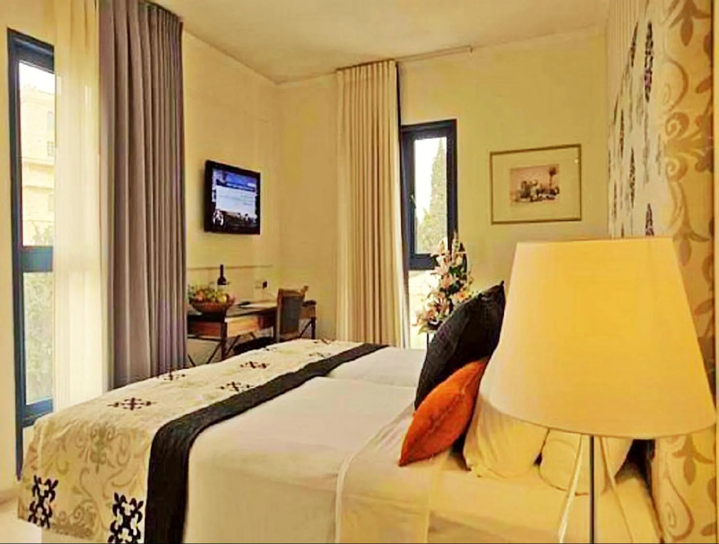 Eldan Hotel by null