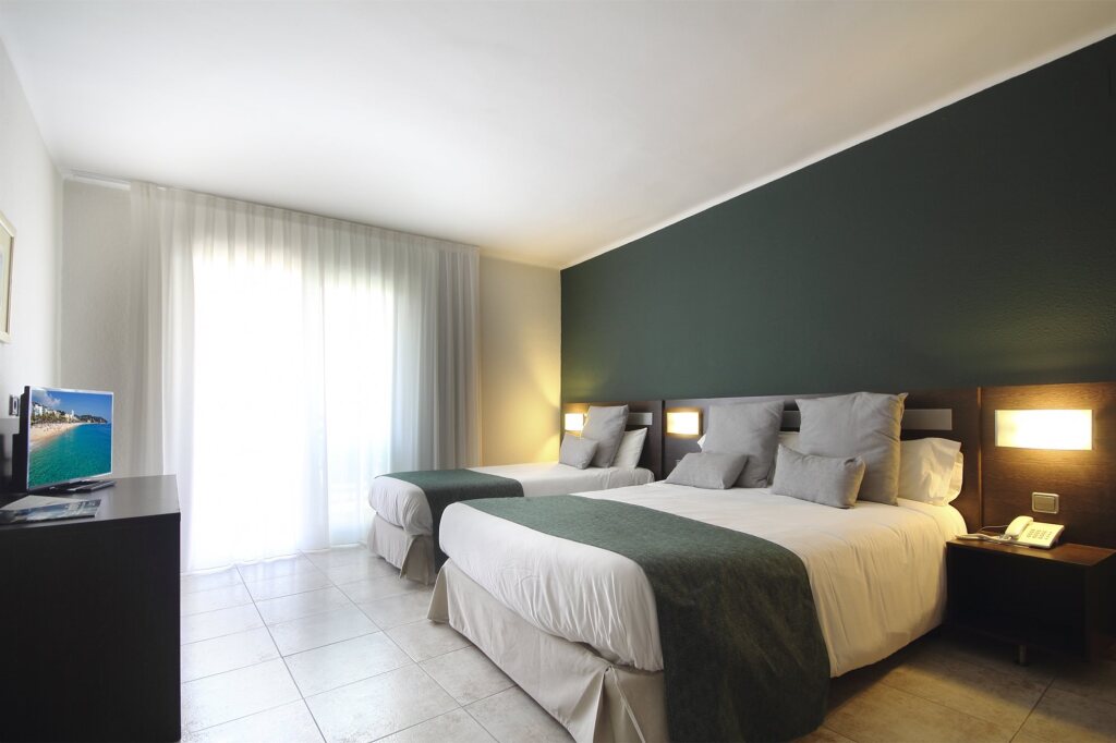 AQUA Hotel Bertran Park by null
