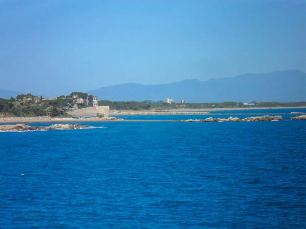 Beach & Waterfront