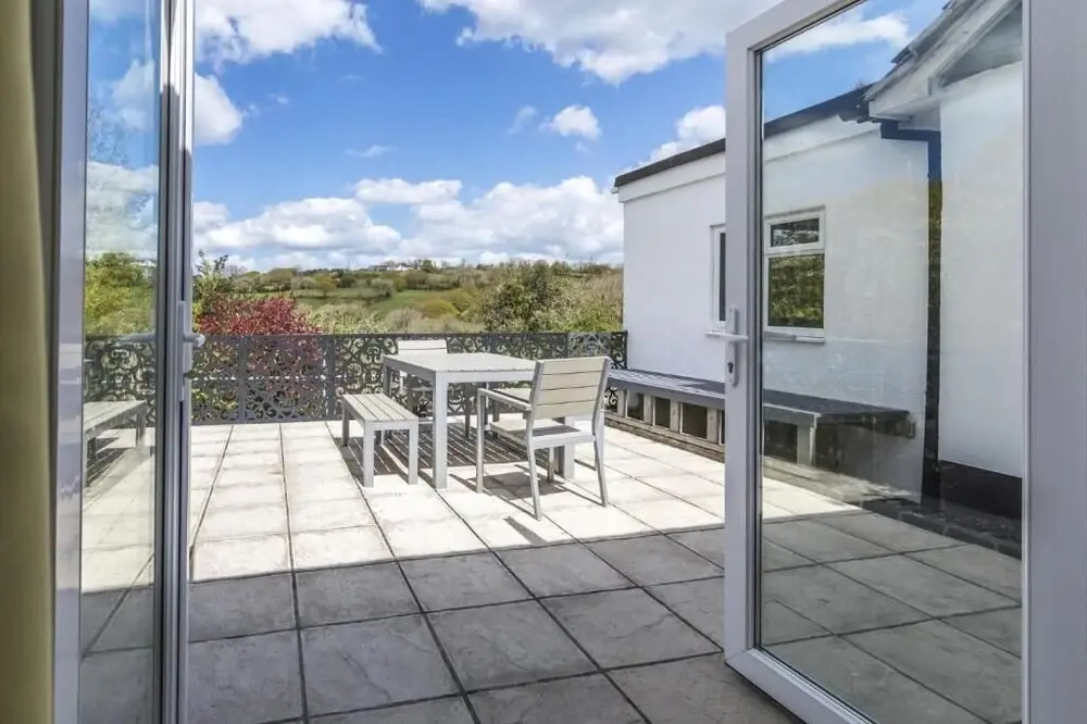 Little Hill - 3 Bed - Wisemans Bridge