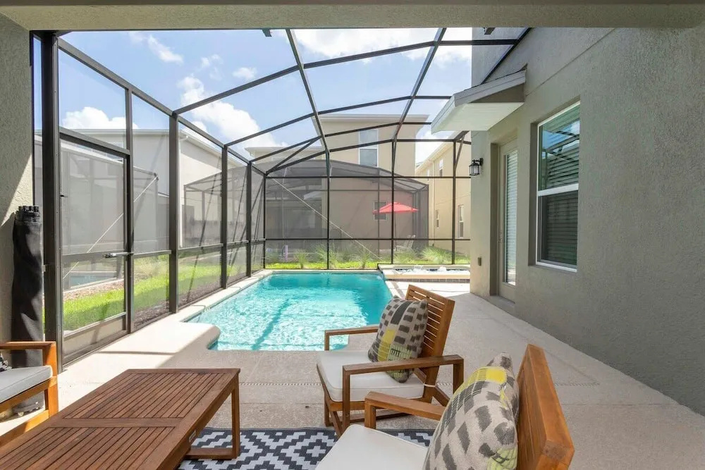 Gorgeous 5Bd Single Family w Pool Storey Lake 2767o