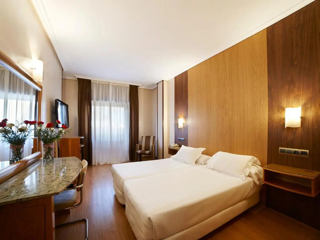 Hotel Zenit Dos Infantas - Chambres