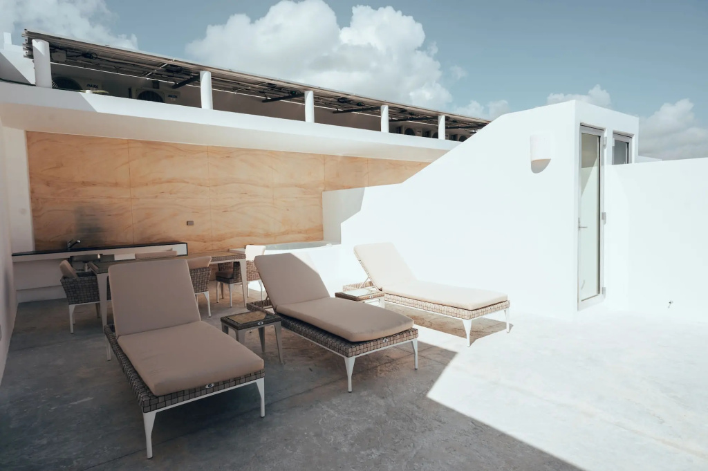 Balcony & Terrace