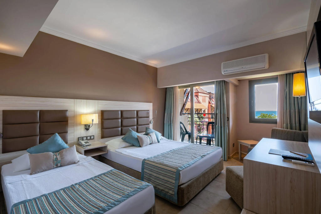 Palmeras Beach Hotel — фото 4