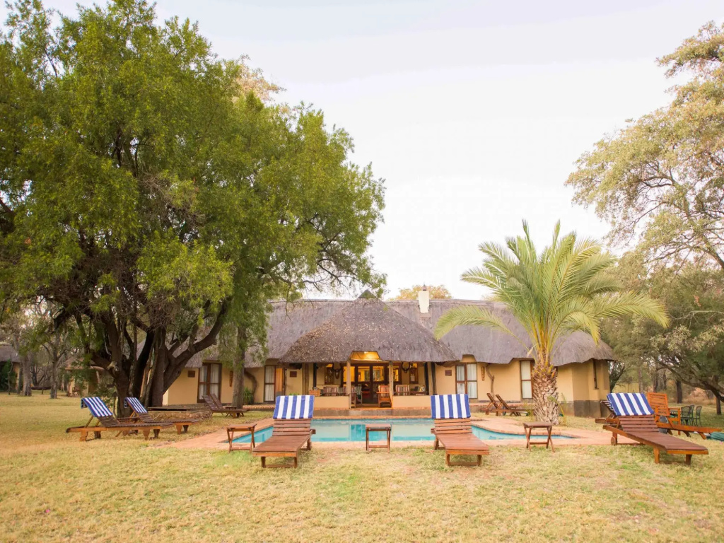 Mziki Safari Lodge