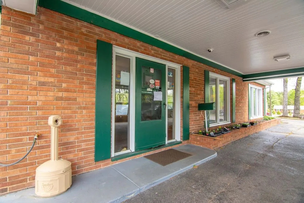 Eden Inn Motel
