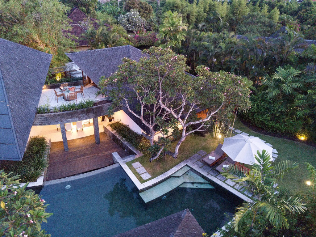 2 Bedrooms Villa