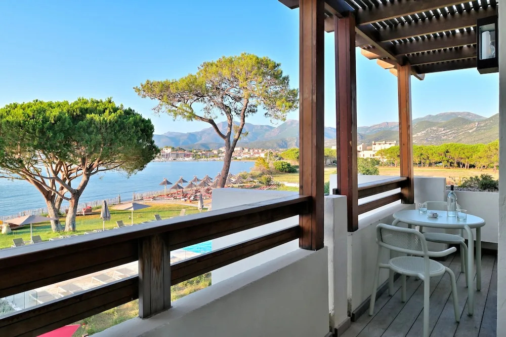 Standard room with balcony and with sea view