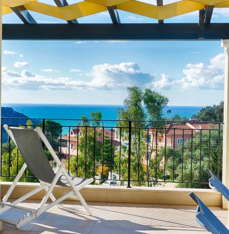 Family Villa with balcony