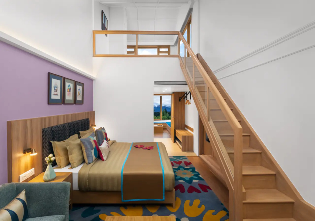 Suite with balcony and with mountain view