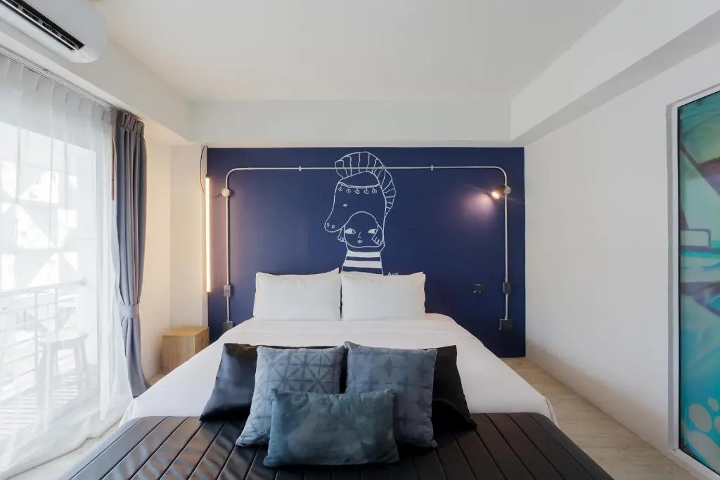 Deluxe Double room (full double bed)