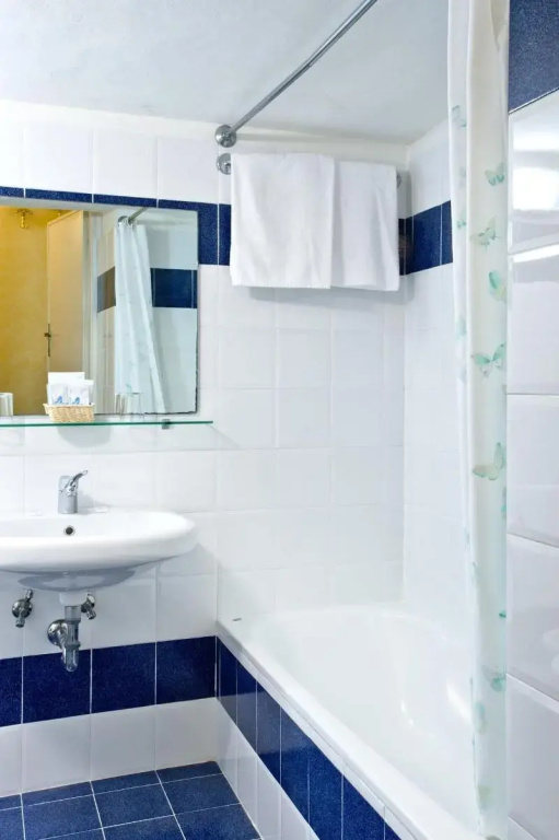 Superior Double room with river view (full double bed)