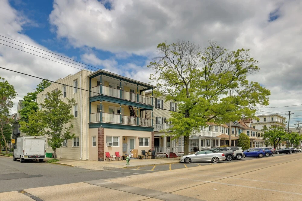 Steps to Beach, Boardwalk & Eats! Ocean Grove Unit