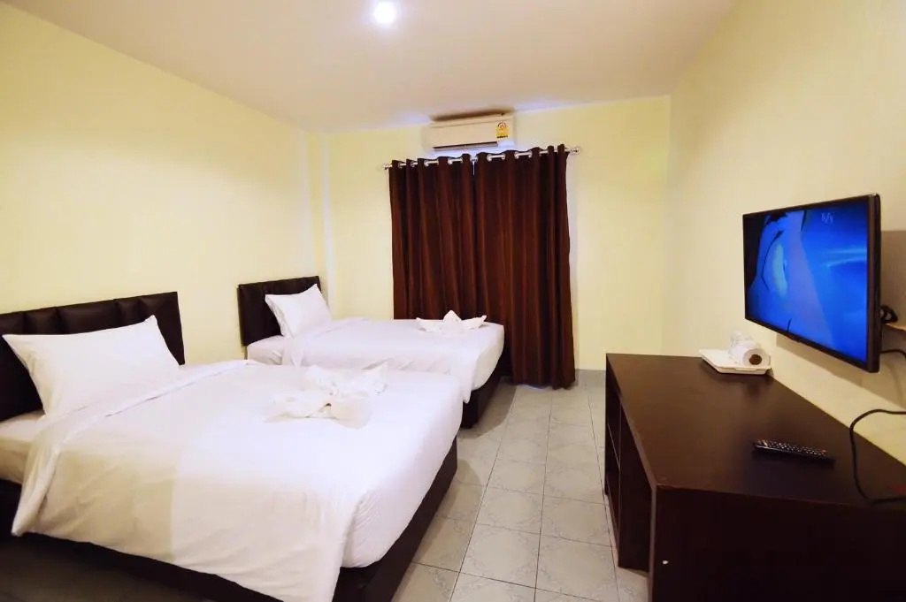 Paripas Express Hotel Patong - Chambres
