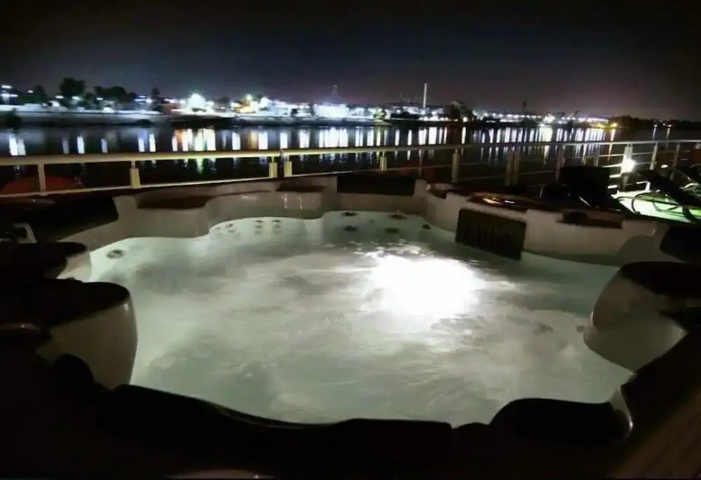 Le Fayan Nile Cruise - Till 17-9 Sat From Luxor for 4&7 Nights Wed From Aswan for 3&7 Nights - 18-9 to 20-11 Thu from Luxor for 4&7 Nights Mon From Aswan for 3&7 Nights - 22-12 Mon from Luxor for 4&7 Nights Fri From Aswan - фото 10