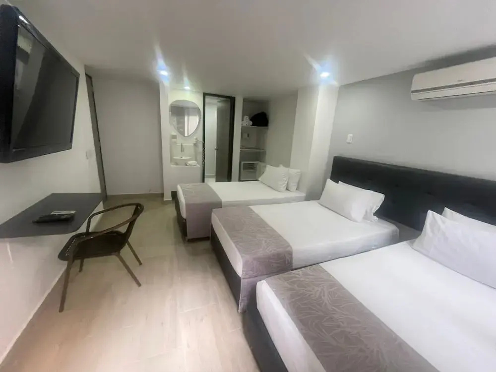 Standard Triple room