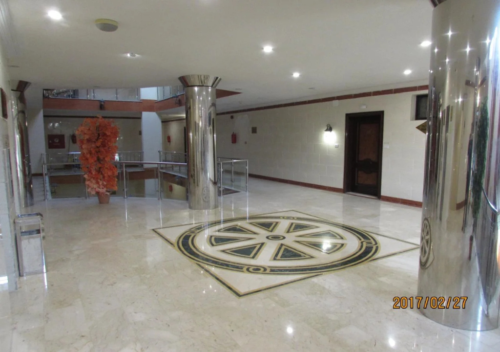 Lobby & Reception