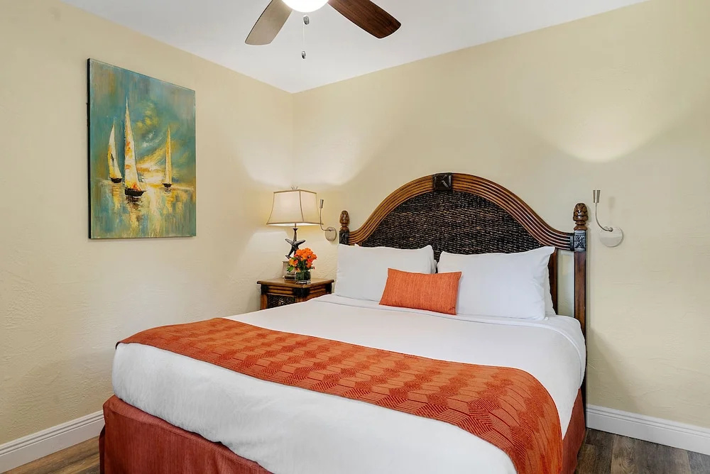 Standard Double room with balcony (full double bed)