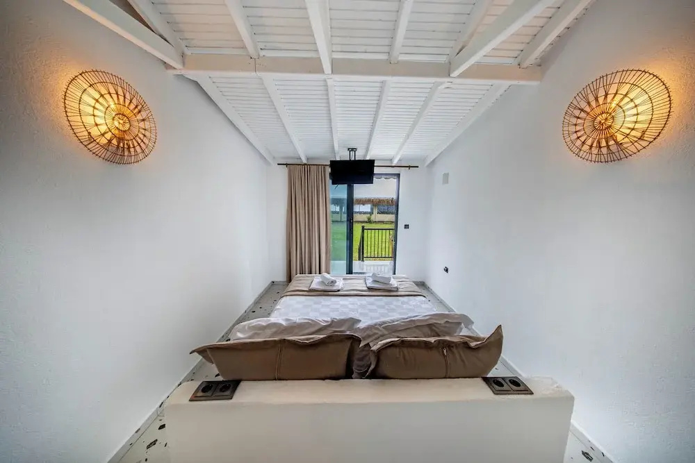 Standard Double room with sea view (full double bed)