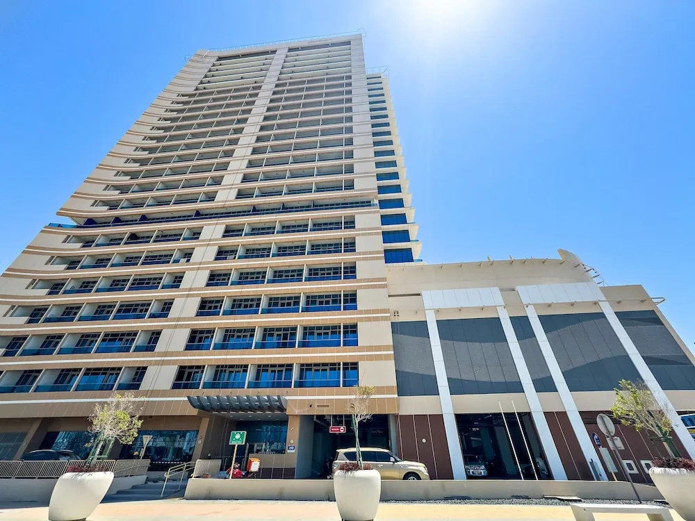 Silkhaus Near Reem Island Mall Julphar Tower