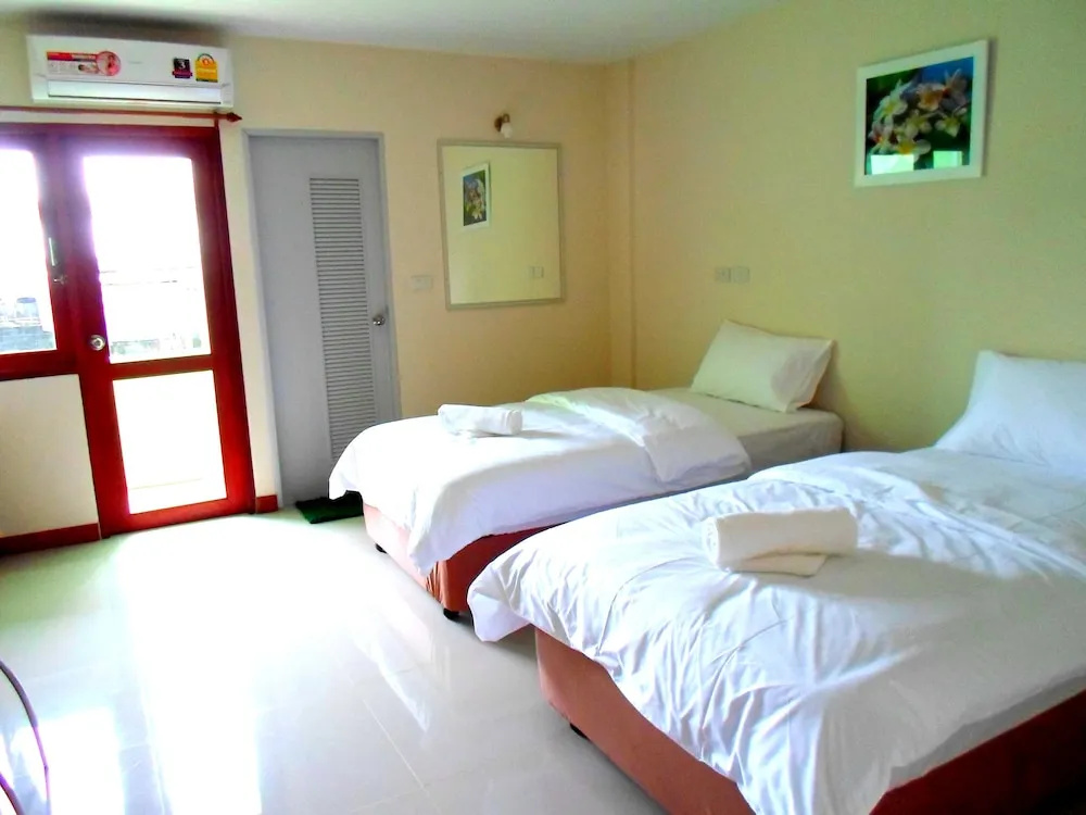 Standard Double room with balcony and with city view twin beds
