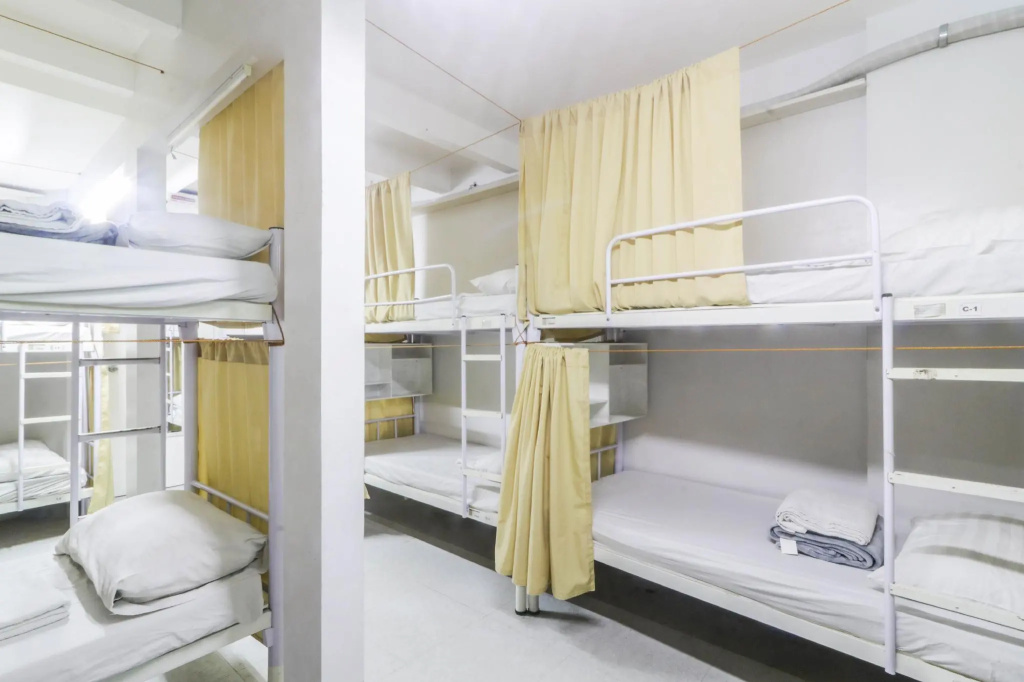 ARK Hostel City Center Manila — 3