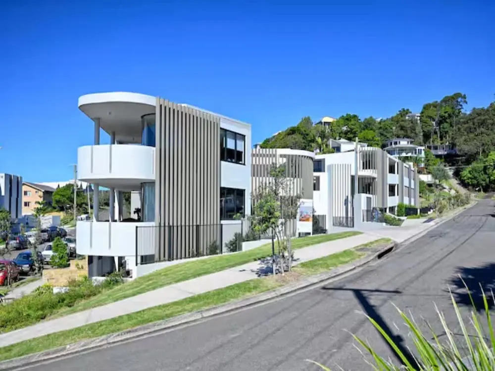 Spacious Family Stay Near Coolum Beach