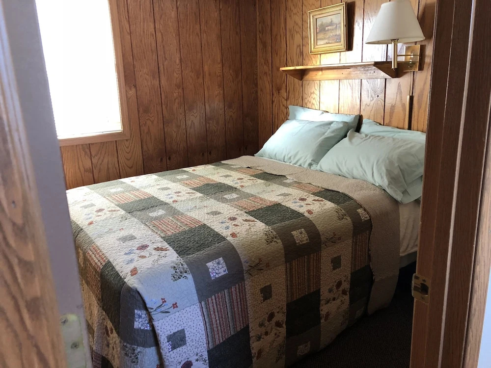 2 Bedrooms Deluxe room with lake view