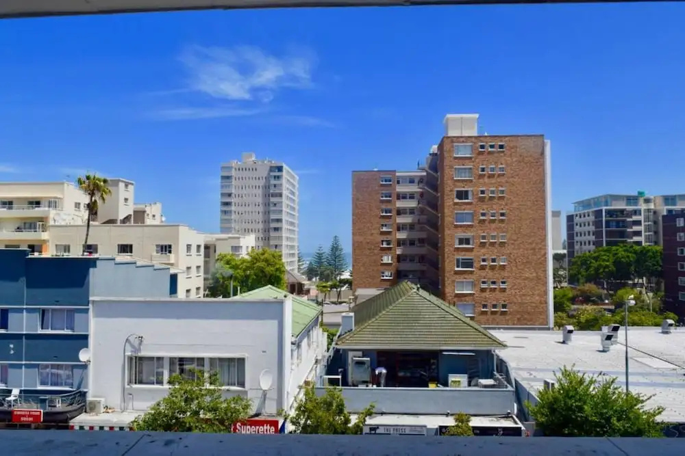 2 Bedroom in Sea Point With Huge Balcony