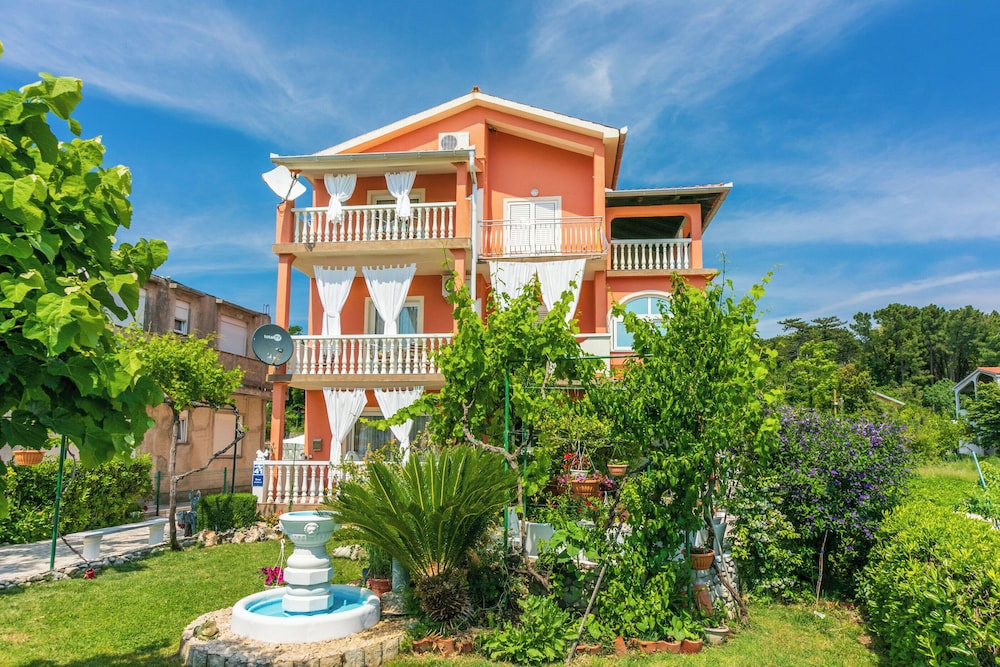 Apartments Lino
