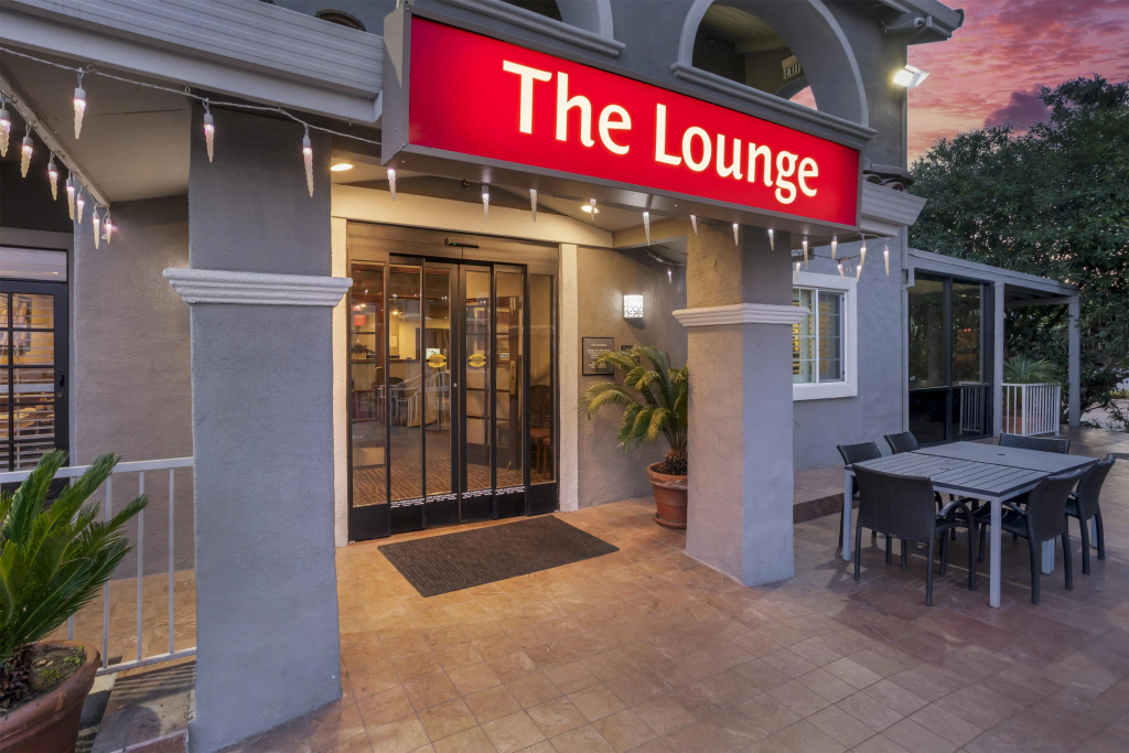 Best Western Plus Brookside Inn