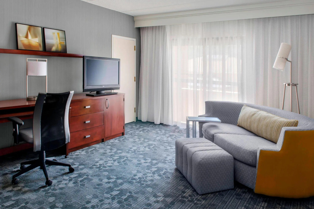 Double Suite (full double bed)