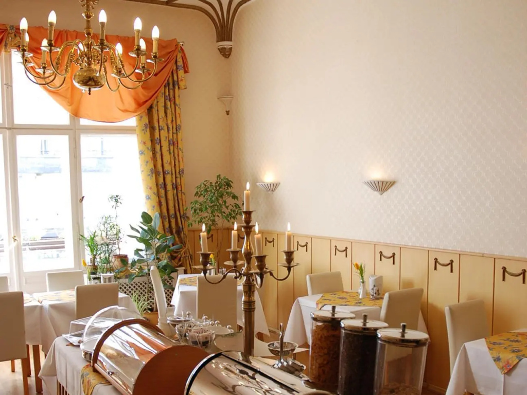 Savoy Hotel-Pension - Général