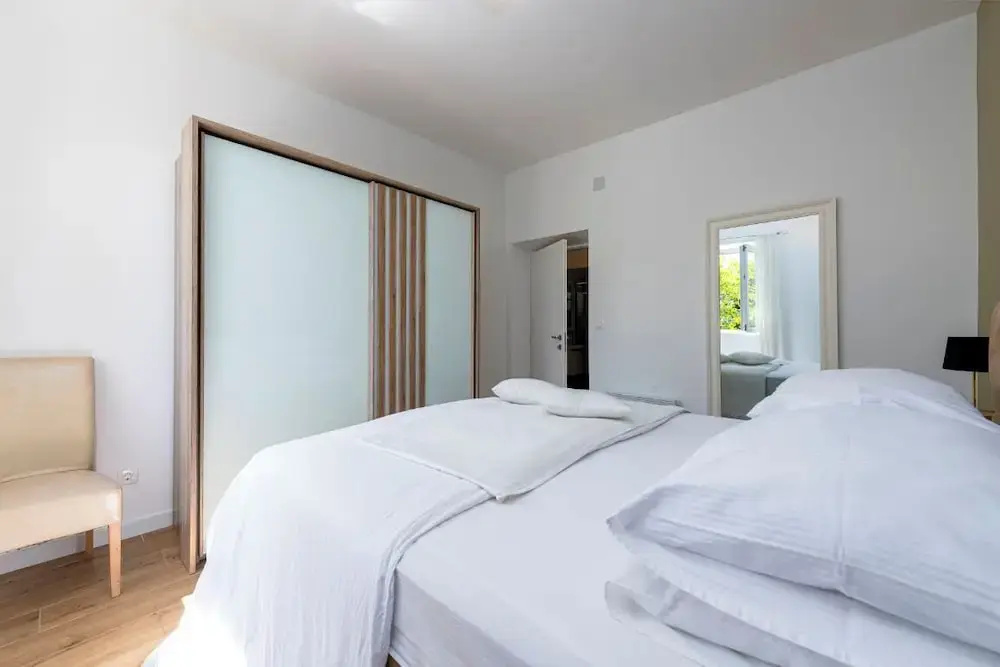 Chill Out Old Town & Seaview Apartments
