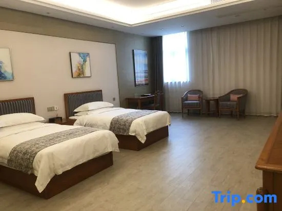Deluxe Double Suite (twin beds)