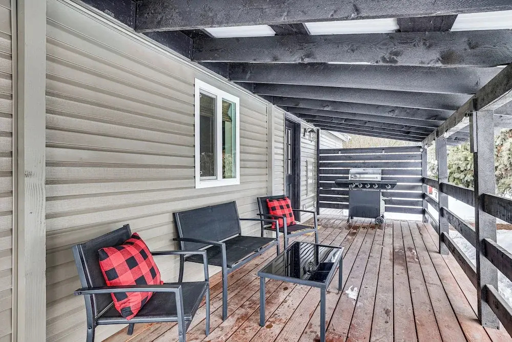 Downtown Cascade Vacation Rental < 1 Mi to Lake!