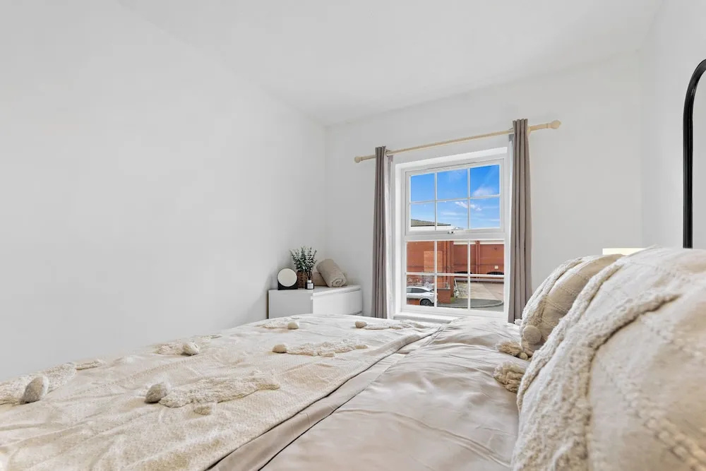 Apartment Sleeps 6 With Parking
