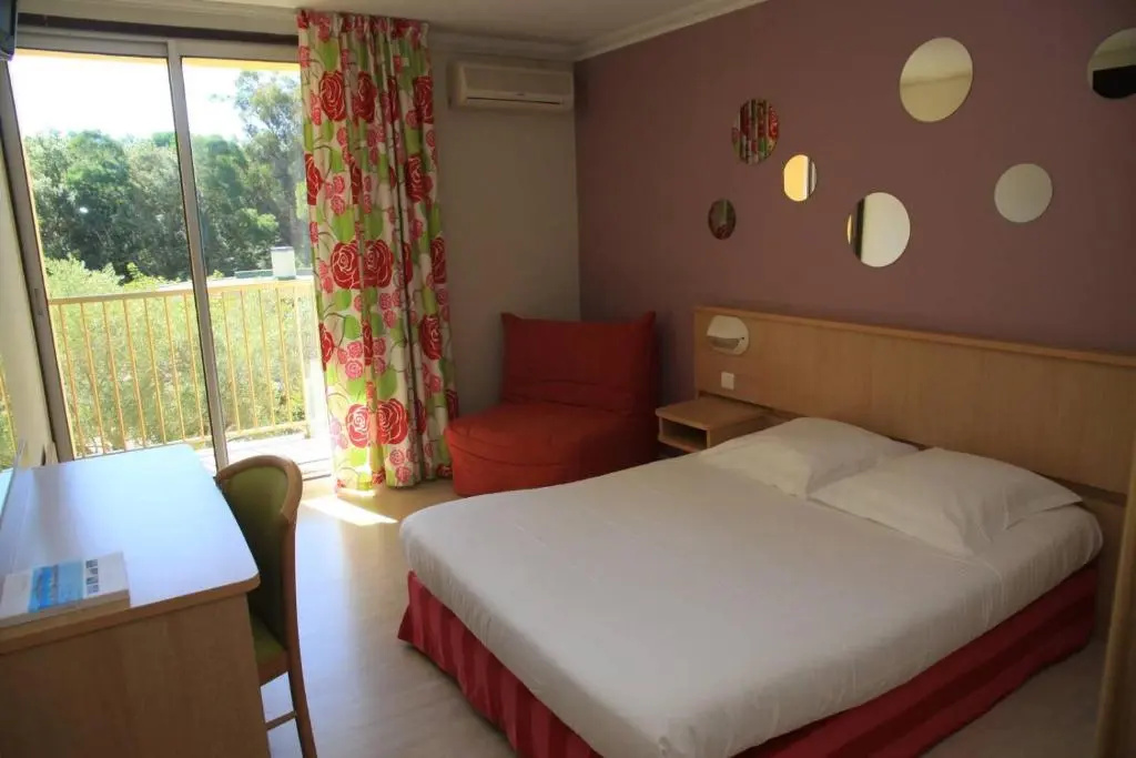 Hôtel Isola - Chambres