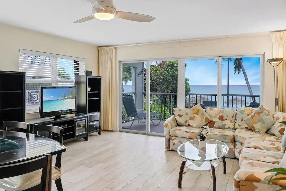 Aqua Bay Club Condos - Chambres
