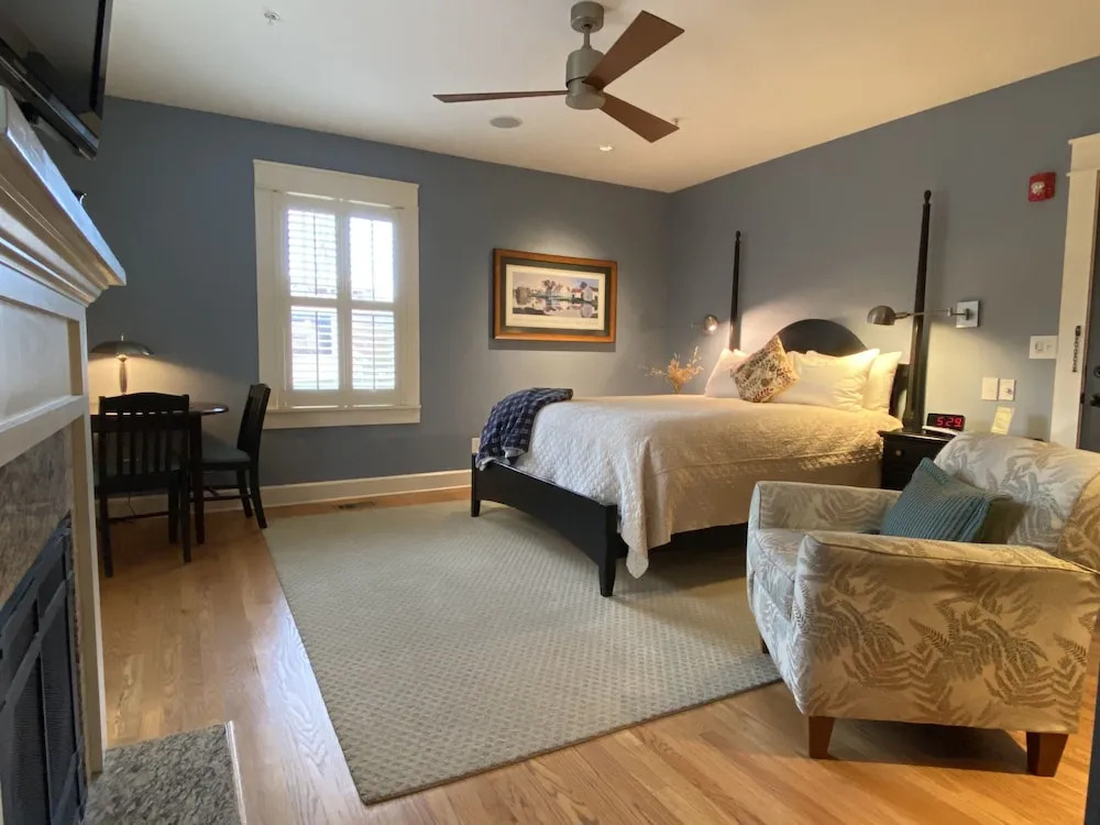 Showers Inn - фото 41