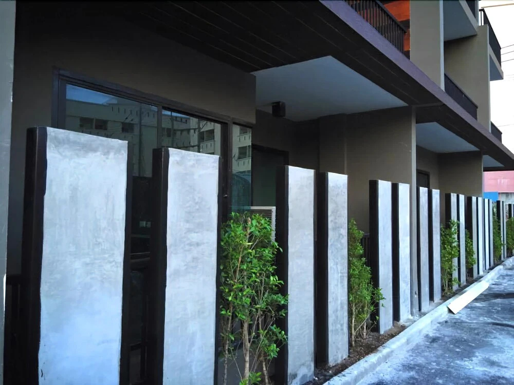 Legen condo & Luxury Service