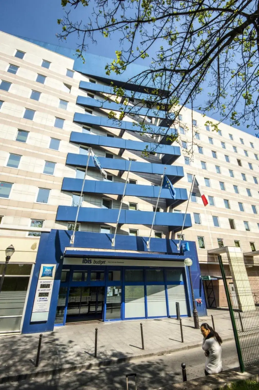 Отель ibis budget Paris Porte de Montmartre — фото