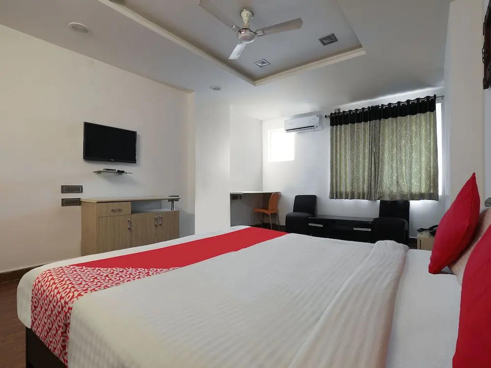 OYO 986 Hotel Akhand Homes - Chambres