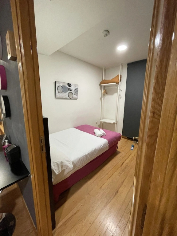 Superior Single room with city view (single bed)