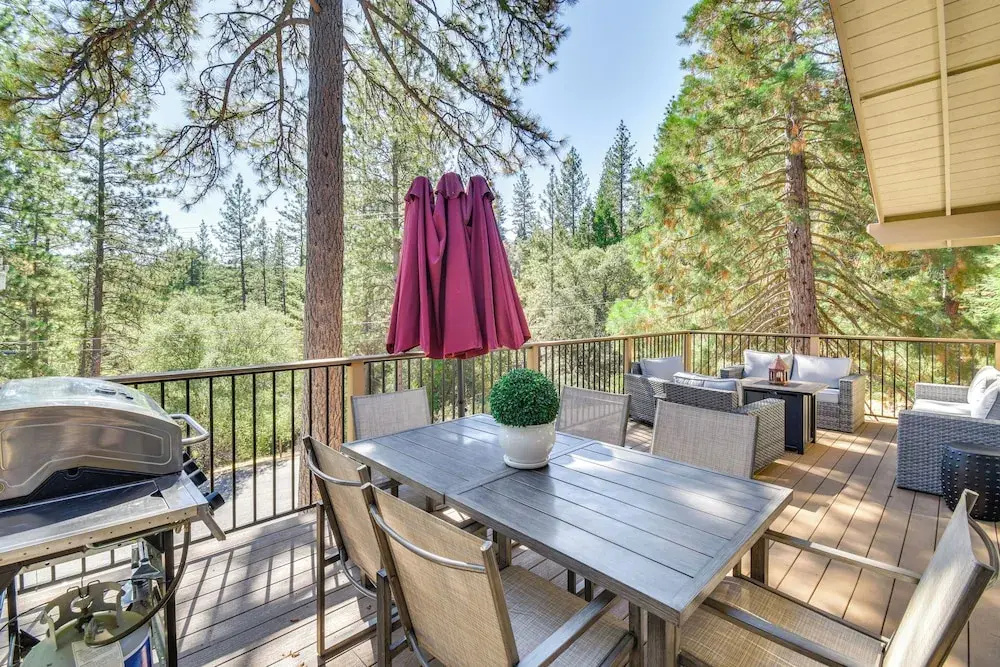 1 Mi to Pine Mountain Lake Marina: Yosemite Cabin!