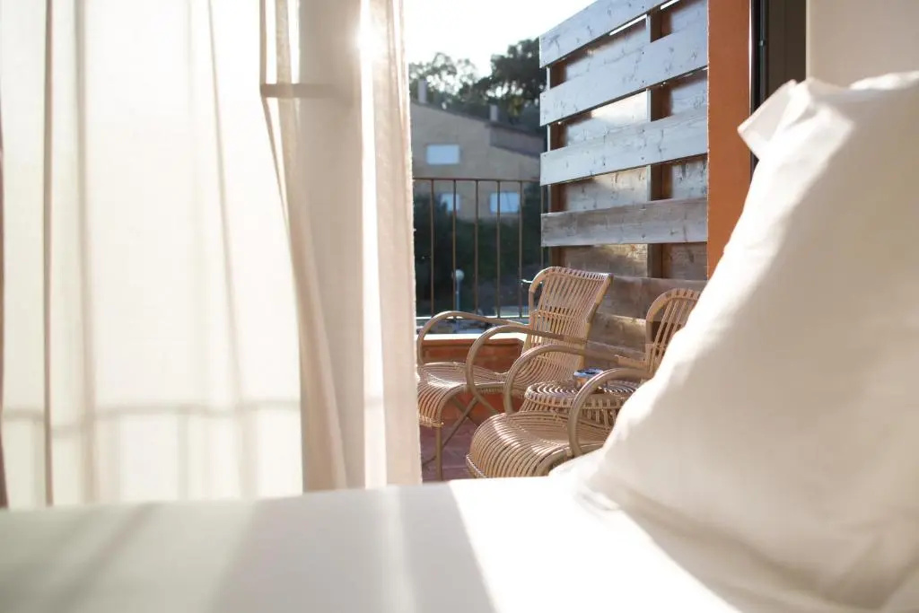 Deluxe Double room (full double bed)