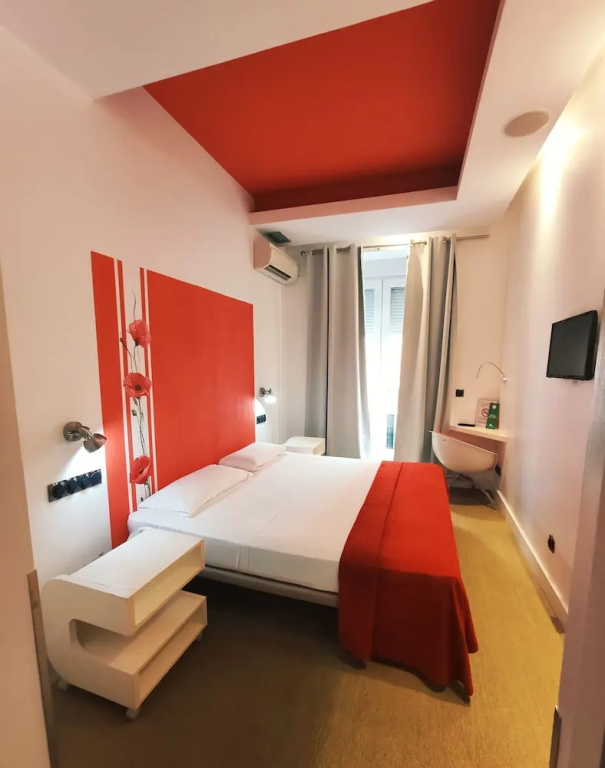Grand room