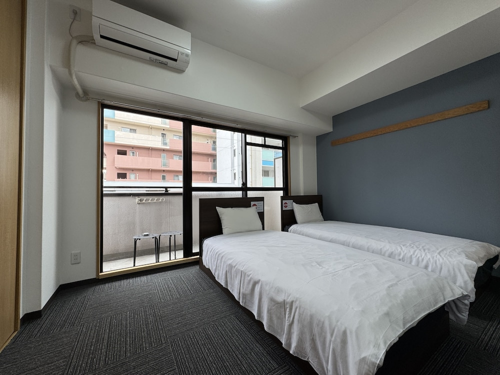 Grande Famille Shimanouchi Dotonbori Condo 사진 1