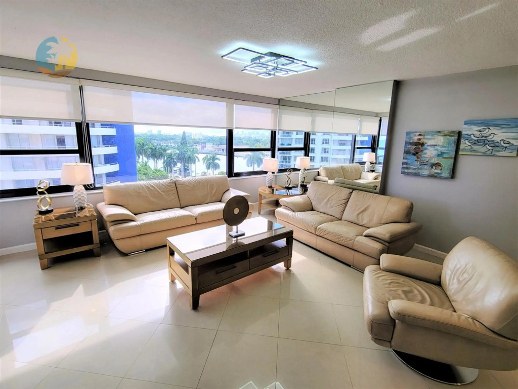 Beach Resort Suites - HORA RENTALS